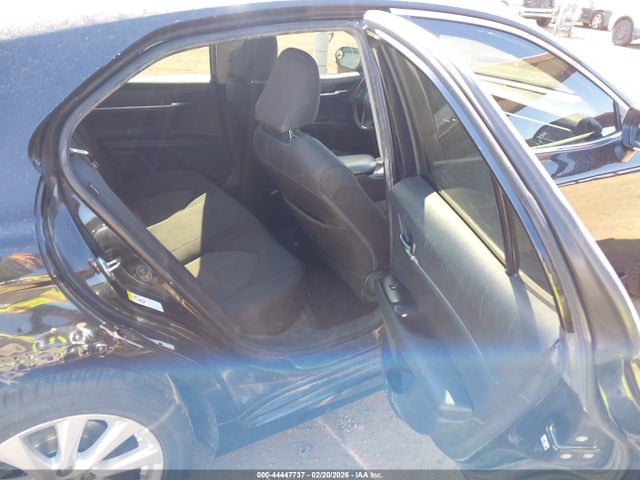 4T1B11HK9JU097111 Toyota CAMRY LE