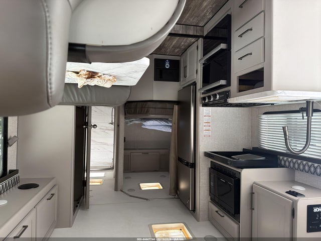 Ford E-350 Cutaway 2024 1FDWE3FN0RDD47670 Image 7