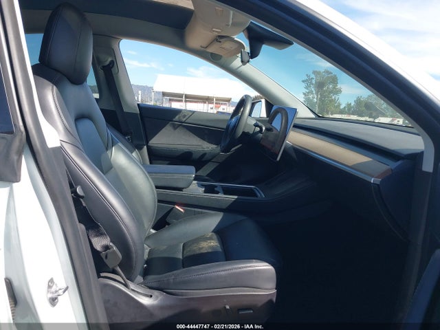 2021 TESLA MODEL Y 5YJYGDEE9MF199888 Photo 4