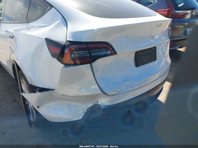 2021 TESLA MODEL Y 5YJYGDEE9MF199888 Photo 5