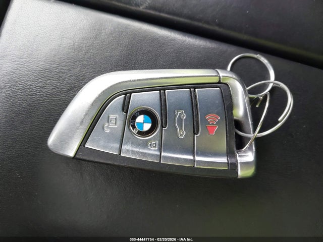 2016 Bmw 750i Xdrive მანქანა იყიდება აუქციონზე, vin: WBA7F2C52GG416291, აუქციონის ნომერი: 44447754