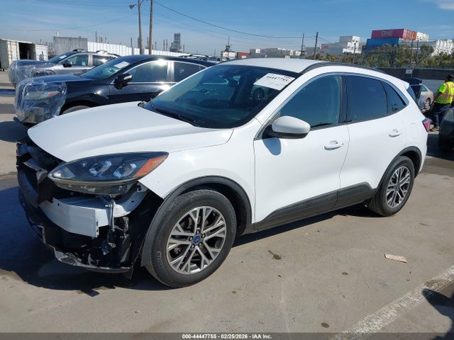 Ford ESCAPE SEL 2020 1FMCU0H66LUA14830 Image 2