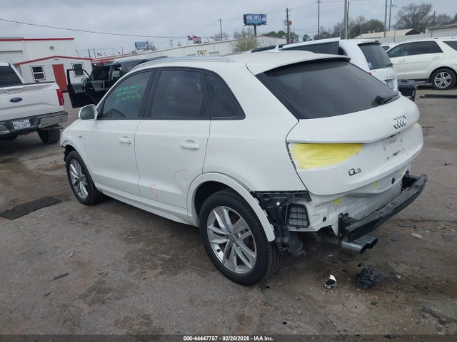 2018 AUDI Q3 WA1BCCFS4JR026540 Photo 2