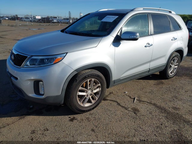KIA SORENTO LX 2014 5XYKT3A68EG466040 Image 2