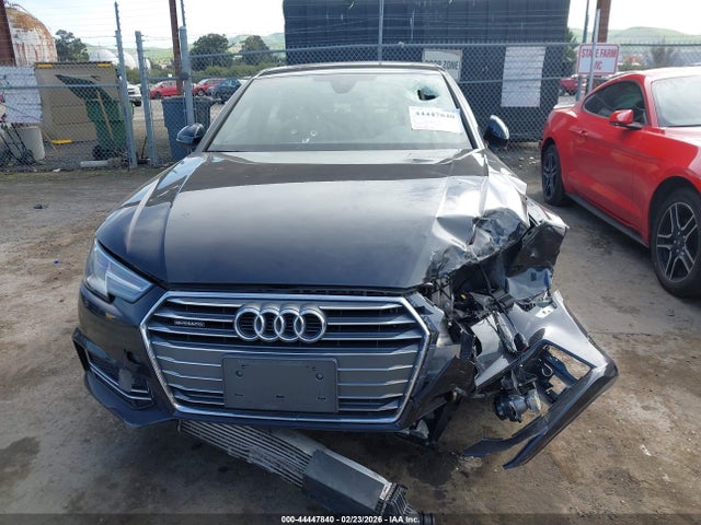 Aukcja sprzedaży 2018 Audi A4 2.0t Premium/2.0t Tech Premium, vin: WAUDNAF4XJA119640, numer aukcji: 44447840