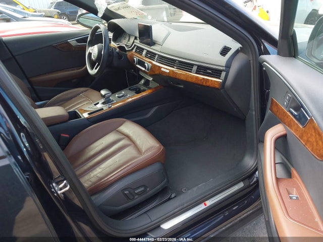 2018 AUDI A4 WAUDNAF4XJA119640 Photo 4