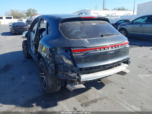 2021 PORSCHE MACAN WP1AA2A57MLB01076 Photo 2