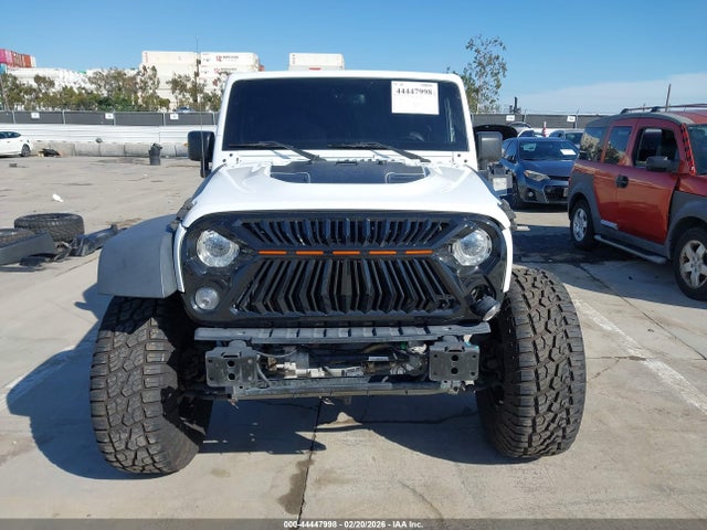 1C4HJWFG9HL727977 Jeep Wrangler Unlimited Rubicon Recon 4x4
