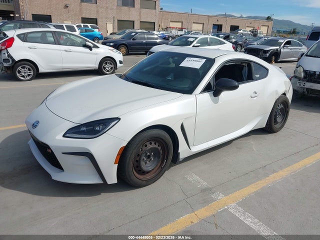 Toyota GR86 2023 JF1ZNBB19P9751894 Image 2