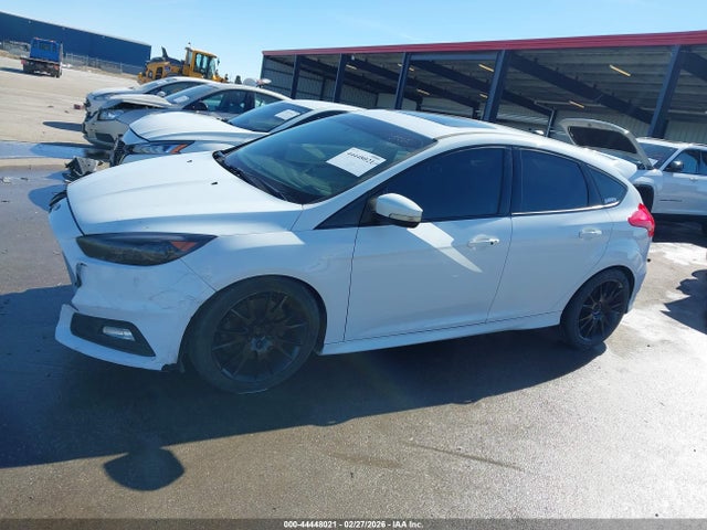 2017 Ford Focus St მანქანა იყიდება აუქციონზე, vin: 1FADP3L97HL260131, აუქციონის ნომერი: 44448021