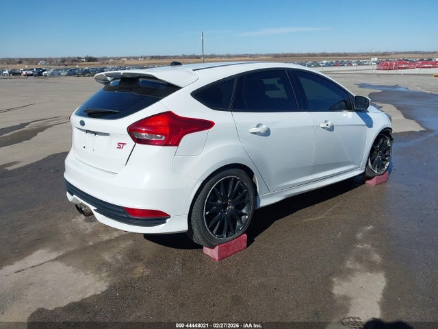 2017 Ford Focus St მანქანა იყიდება აუქციონზე, vin: 1FADP3L97HL260131, აუქციონის ნომერი: 44448021