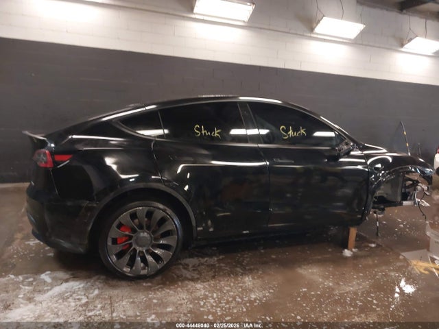 2023 Tesla Model Y Performance Dual Motor All-wheel Drive მანქანა იყიდება აუქციონზე, vin: 7SAYGDEF1PF890946, აუქციონის ნომერი: 44448040
