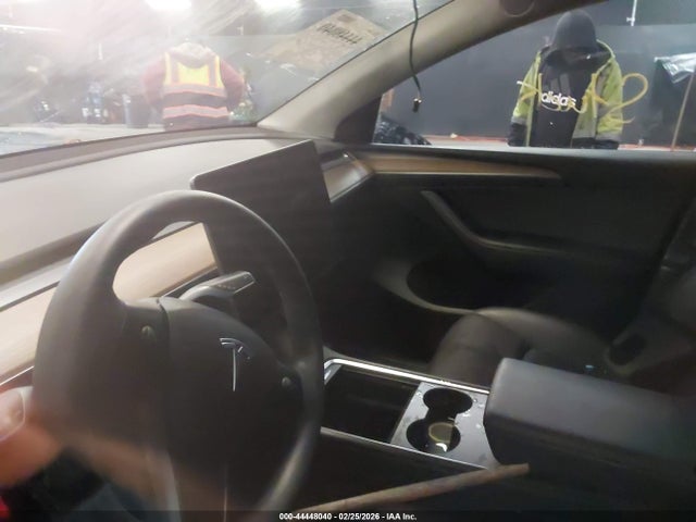 2023 Tesla Model Y Performance Dual Motor All-wheel Drive მანქანა იყიდება აუქციონზე, vin: 7SAYGDEF1PF890946, აუქციონის ნომერი: 44448040