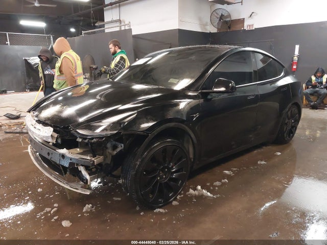 2023 TESLA MODEL Y 7SAYGDEF1PF890946 Photo 1