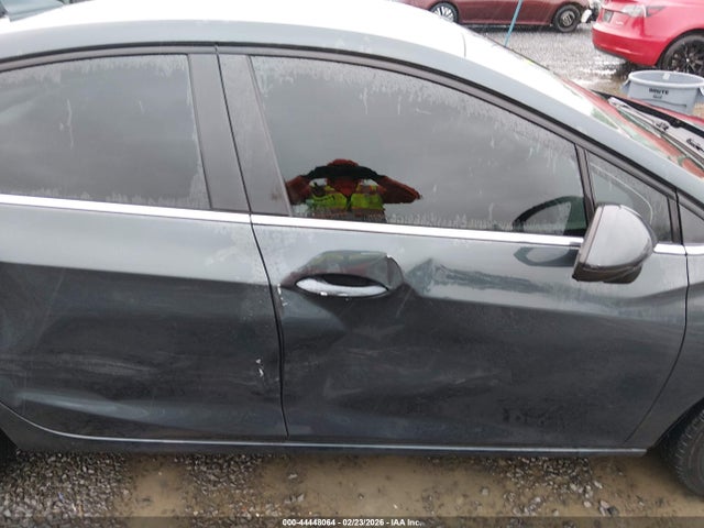 1G1BG5SE8J7128790 Chevrolet Cruze Lt Manual