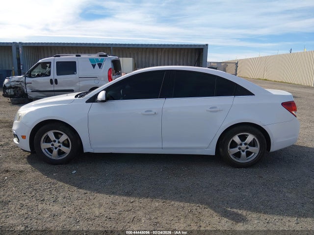 1G1PC5SBXF7164284 Chevrolet Cruze 1lt Auto
