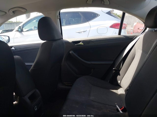 Продажа на аукционе авто 2014 Volkswagen Jetta 2.0l S, vin: 3VW2K7AJ5EM437352, номер лота: 44448106