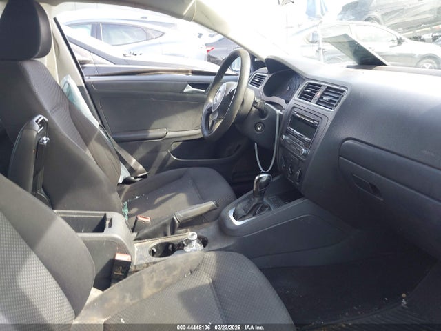 Продажа на аукционе авто 2014 Volkswagen Jetta 2.0l S, vin: 3VW2K7AJ5EM437352, номер лота: 44448106
