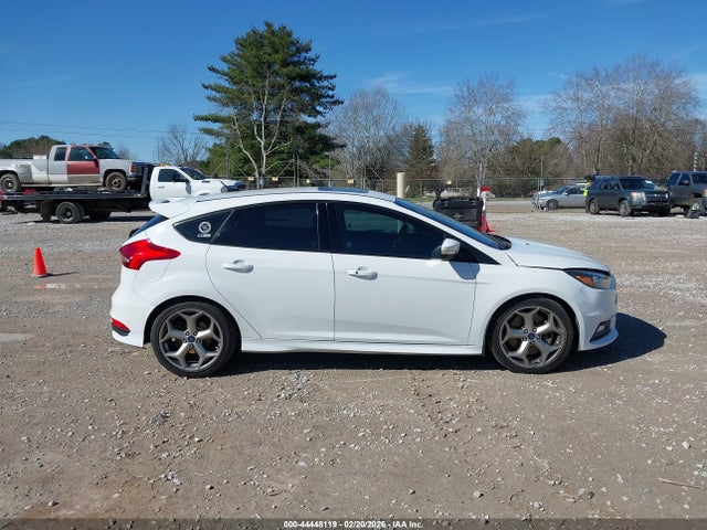 Ford FOCUS ST 2016 1FADP3L99GL306282 Image 13