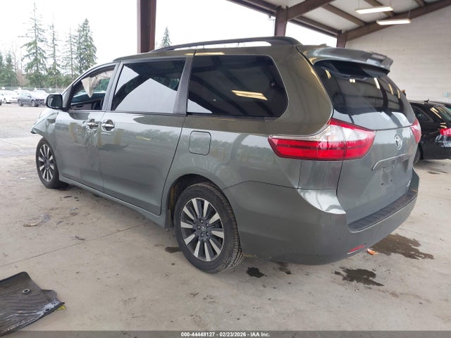 5TDDZ3DCXKS220453 Toyota Sienna Xle 7 Passenger