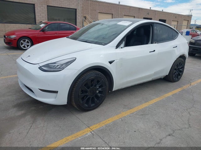 2022 TESLA MODEL Y 7SAYGDEE1NF311104 Photo 1