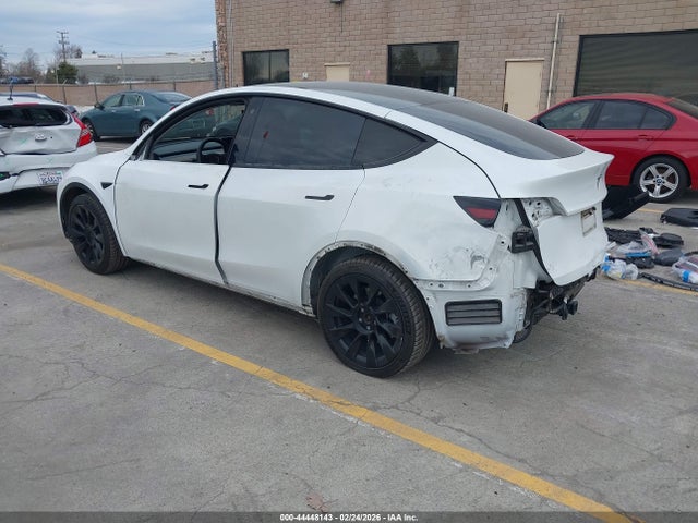 2022 TESLA MODEL Y 7SAYGDEE1NF311104 Photo 2