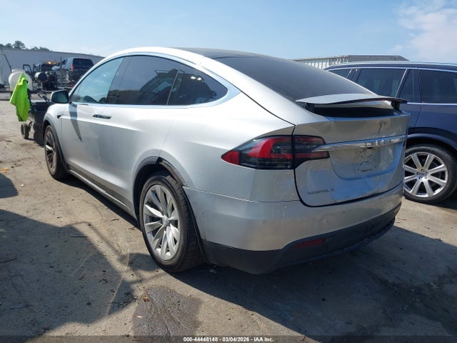 44448148 :رقم المزاد ، 5YJXCBE20HF076035 vin ، 2017 Tesla Model X 100d/75d/90d مزاد بيع
