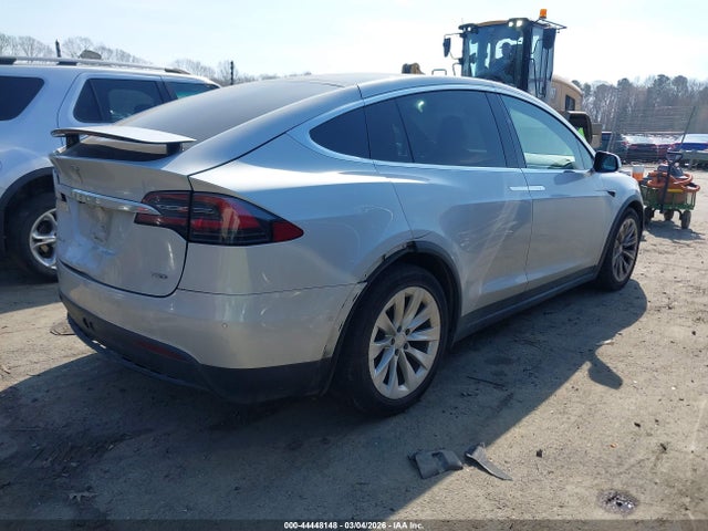 44448148 :رقم المزاد ، 5YJXCBE20HF076035 vin ، 2017 Tesla Model X 100d/75d/90d مزاد بيع