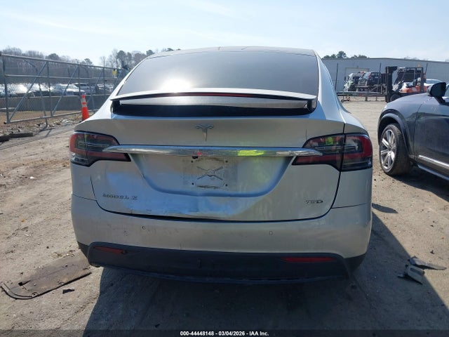 44448148 :رقم المزاد ، 5YJXCBE20HF076035 vin ، 2017 Tesla Model X 100d/75d/90d مزاد بيع