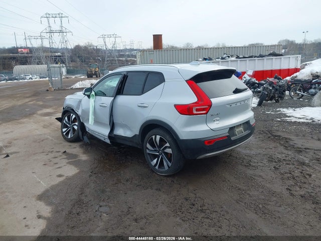 2020 VOLVO XC40 YV4162UK1L2183876 Photo 2