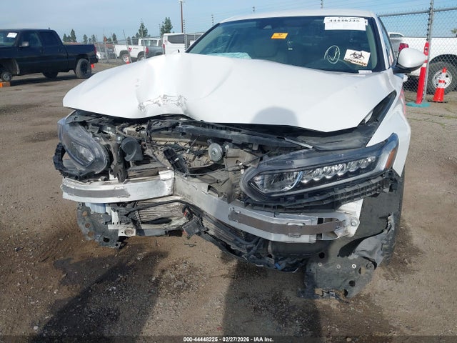 1HGCV1F11JA045868 Honda ACCORD LX