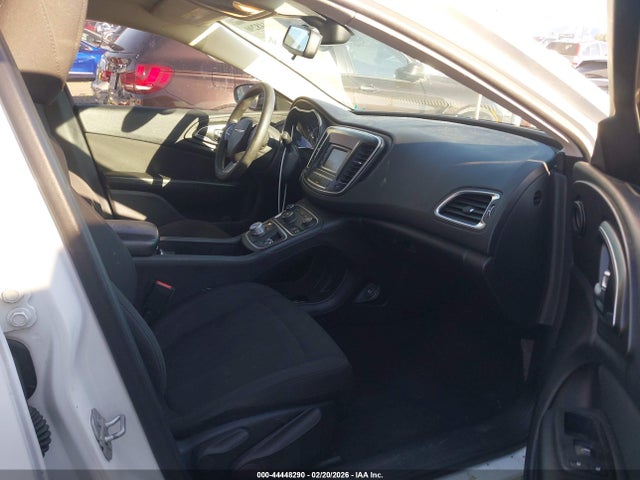 2016 Chrysler 200 Limited მანქანა იყიდება აუქციონზე, vin: 1C3CCCAB6GN143994, აუქციონის ნომერი: 44448290
