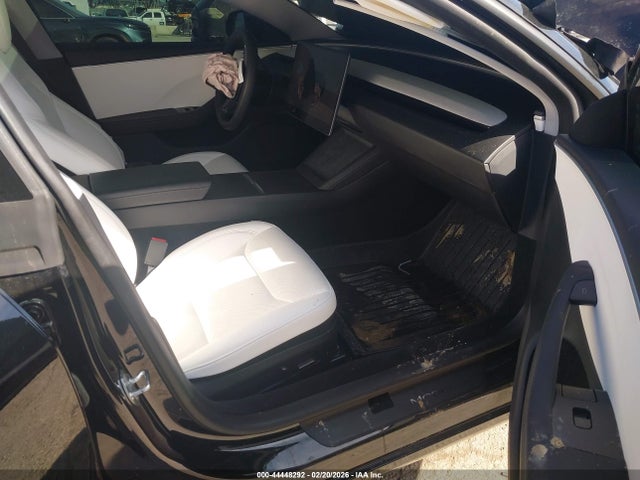 2025 TESLA MODEL 3 5YJ3E1EA8SF046539 Photo 4