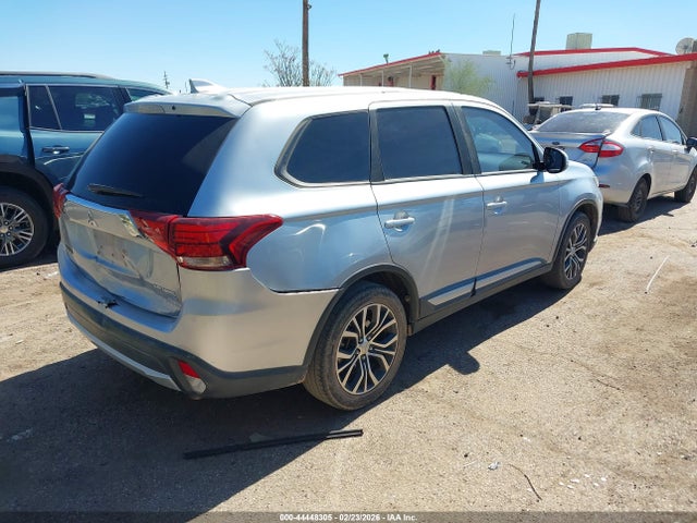 2017 MITSUBISHI OUTLANDER JA4AD3A36HZ027031 Photo 3