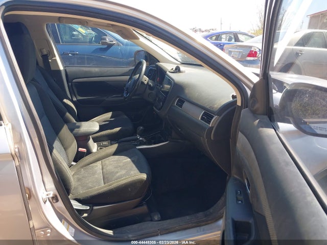 2017 MITSUBISHI OUTLANDER JA4AD3A36HZ027031 Photo 4