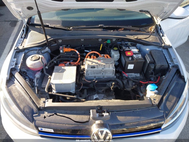 WVWKR7AU8JW907764 Volkswagen E-golf Se
