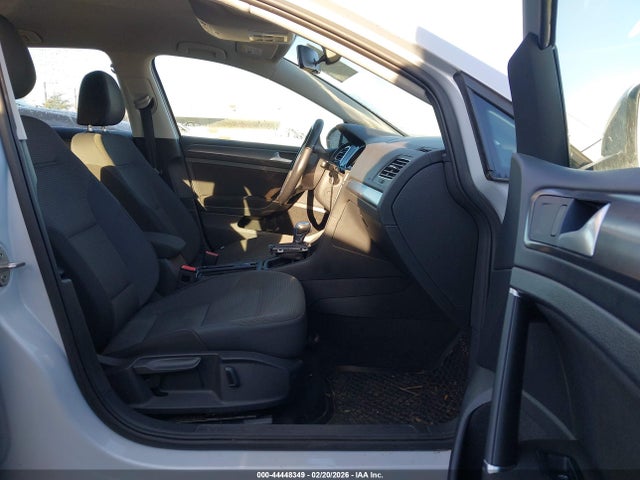 WVWKR7AU8JW907764 Volkswagen E-golf Se