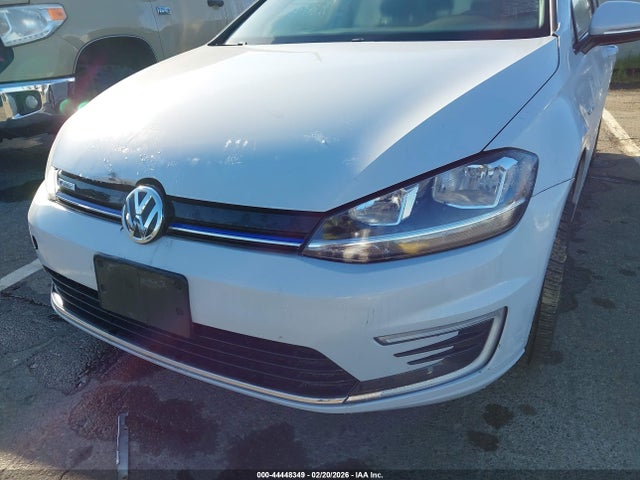 WVWKR7AU8JW907764 Volkswagen E-golf Se