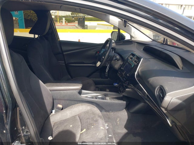 JTDKBRFUXJ3076133 Toyota Prius One