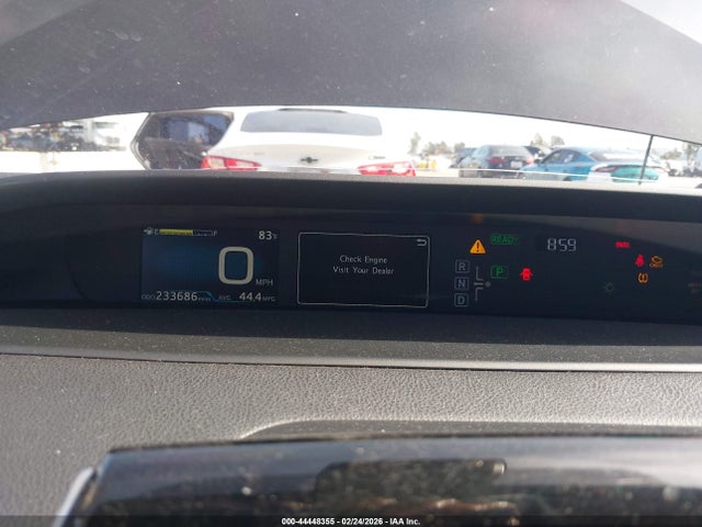 JTDKBRFUXJ3076133 Toyota Prius One