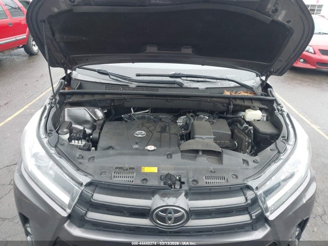 Toyota Highlander Se 2018 5TDJZRFH5JS533570 Image 10
