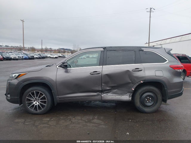 Toyota Highlander Se 2018 5TDJZRFH5JS533570 Image 14