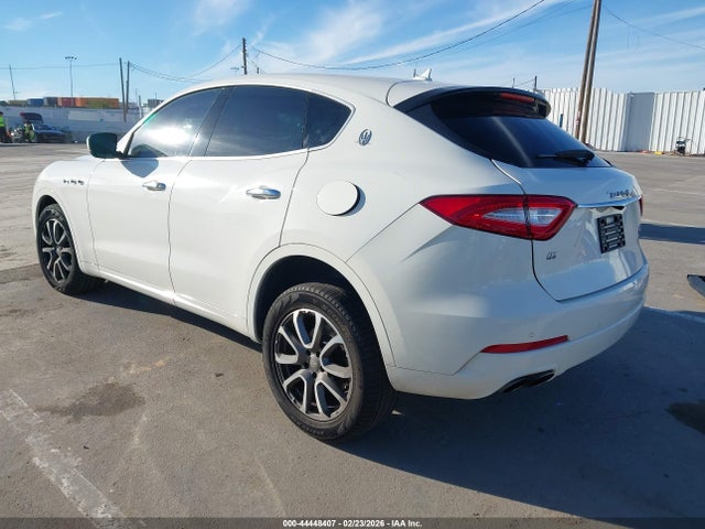 2019 MASERATI LEVANTE ZN661XUA2KX310503 Photo 2