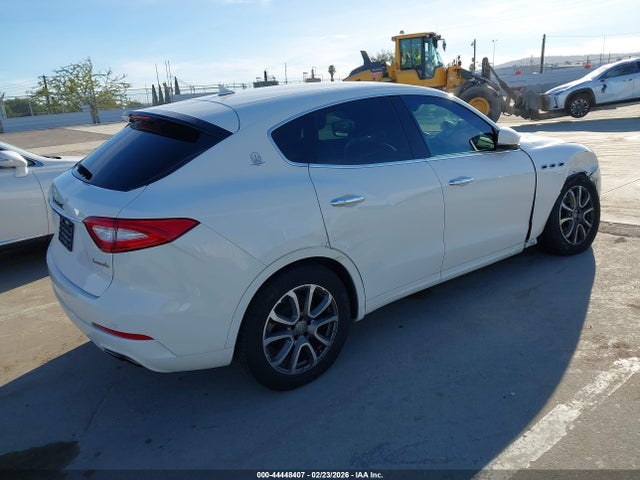 2019 MASERATI LEVANTE ZN661XUA2KX310503 Photo 3