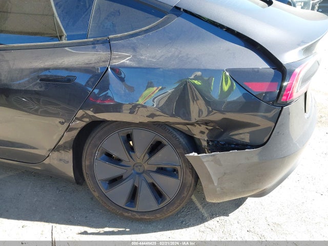 44448425 :رقم المزاد ، 5YJ3E1EB7SF897322 vin ، 2025 Tesla Model 3 Long Range All-wheel Drive مزاد بيع