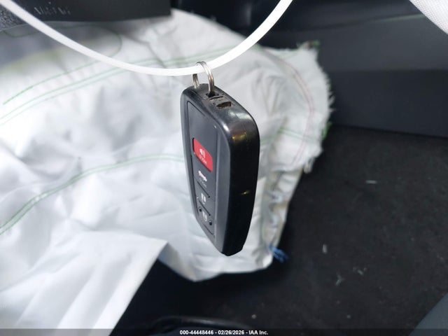 4T1B11HK2KU159756 Toyota CAMRY SE