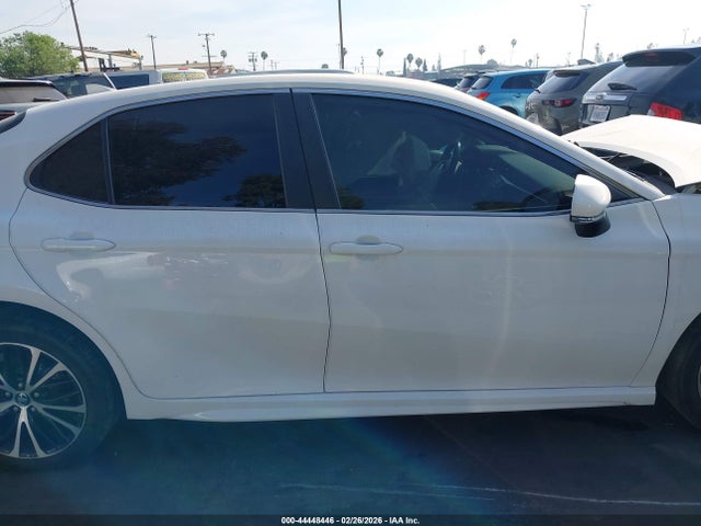 4T1B11HK2KU159756 Toyota CAMRY SE
