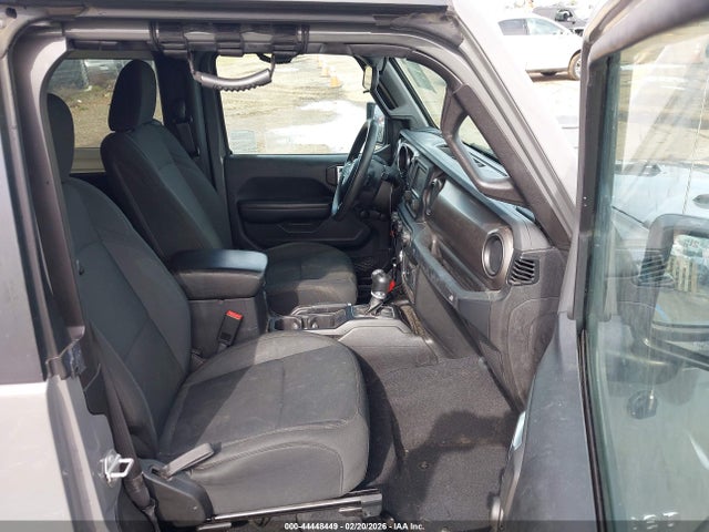 1C4GJXAG9JW276580 Jeep Wrangler Sport 4x4
