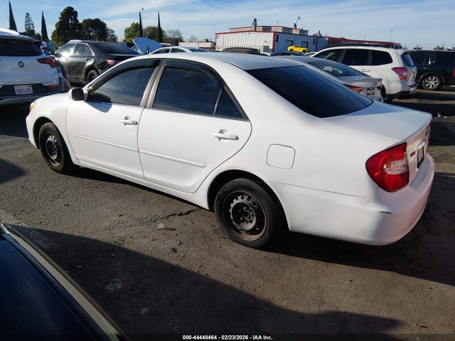 2004 TOYOTA CAMRY 4T1BE32K04U316244 Photo 2