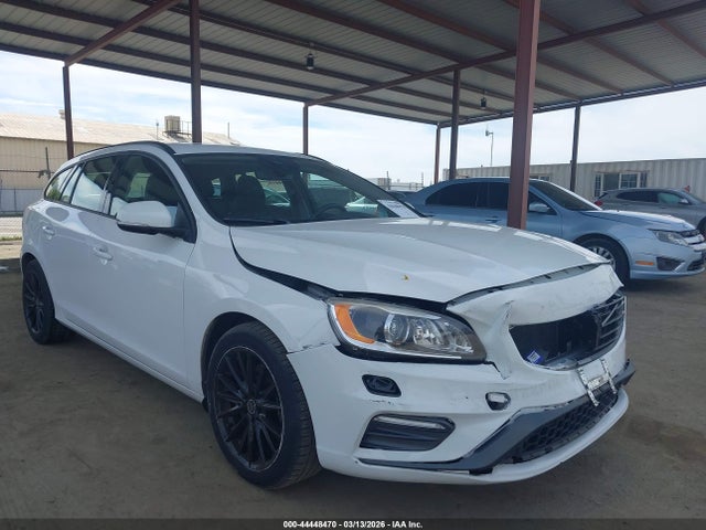 2018 VOLVO V60 YV140MEL5J2384966